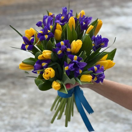 Заказать букет из тюльпанов - "Солнечное небо" с доставкой в по Голицыно