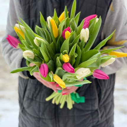 Букет из разноцветных тюльпанов - заказать с доставкой в по Голицыно